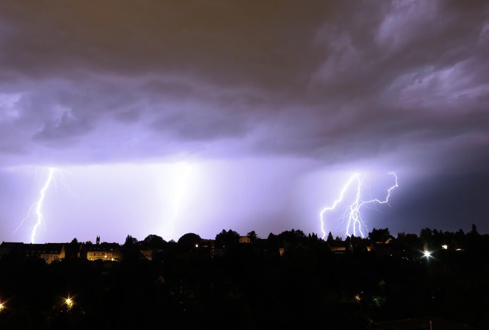 Neighbors Helping Neighbors After the Anna–Melissa Storm